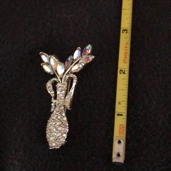 Vintage pave rhinestone flower vase pin - Picture 2 of 3